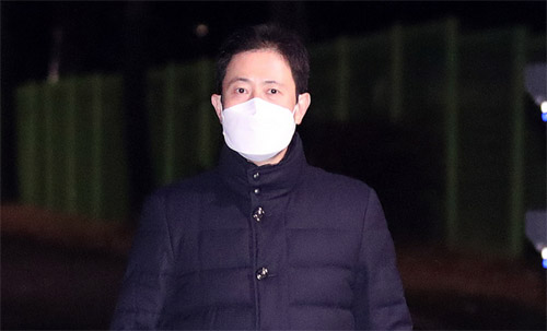 ▲ 고발사주 의혹 핵심 피의자 손준성 전 대검찰청 수사정보정책관이 지난해 12월 3일 새벽 경기 의왕 서울구치소에서 나오고 있는 모습 <사진제공=뉴시스>