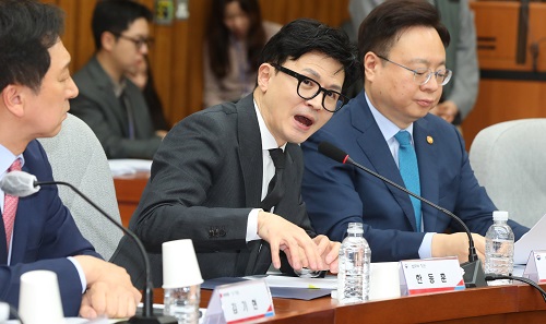 ▲ 한동훈 법무부 장관이 21일 오후 서울 여의도 국회에서 열린 마약류 관리 종합대책 관련 당정협의회에 참석해 발언하고 있는 모습. <사진제공=뉴시스>