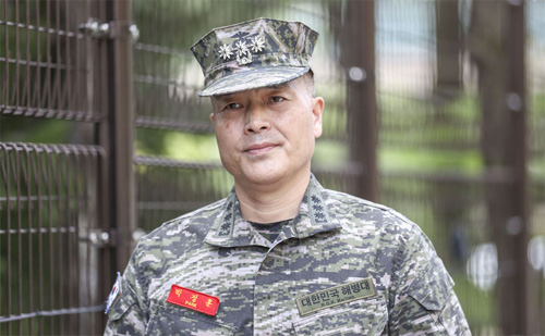 ▲ 박정훈 전 해병대 수사단장이 '고(故) 채수근 상병 사망 원인 수사 외압' 의혹 관련 2차 참고인 조사를 받기 위해 14일 경기 과천 고위공직자범죄수사처(공수처)로 출석하고 있다. <사진제공=뉴시스>