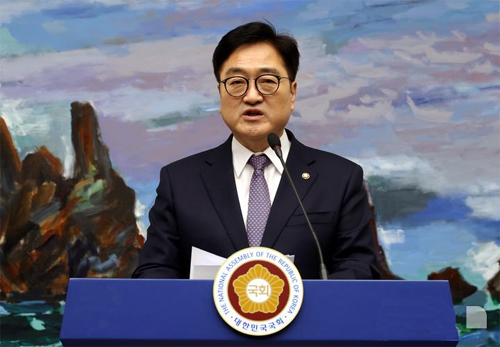 ▲ 우원식 국회의장이 27일 오후 서울 여의도 국회에서 열린 현안 관련 기자회견에서 '마은혁 헌법재판관 후보자 임명'을 촉구하고 있다. <사진제공=뉴시스>