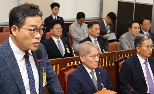 동부지검, <b>백해룡</b> 경정 파견 시 별도 <b>수사</b>팀 꾸린다