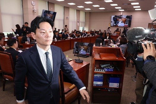 정성호 “박상용 검사 직무정지…비위 내용에 비추어 직무 수행 부적절”