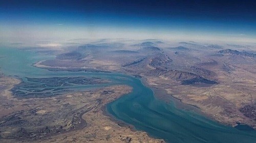 홍해로 원유 수송 성공…李대통령 “선원들께 감사”