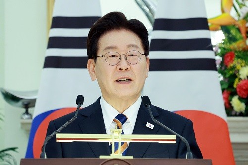 ‘구성 핵시설’ 논란에 순방 중인 李대통령 직접 ‘등판’
