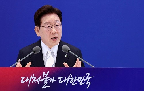 李대통령 “지방선거, 최소한 성공은 아냐…국민의 경고”